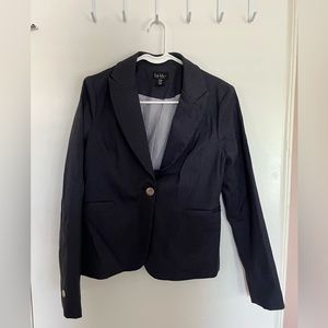 Nicole Miller denim/navy blazer, size Medium.